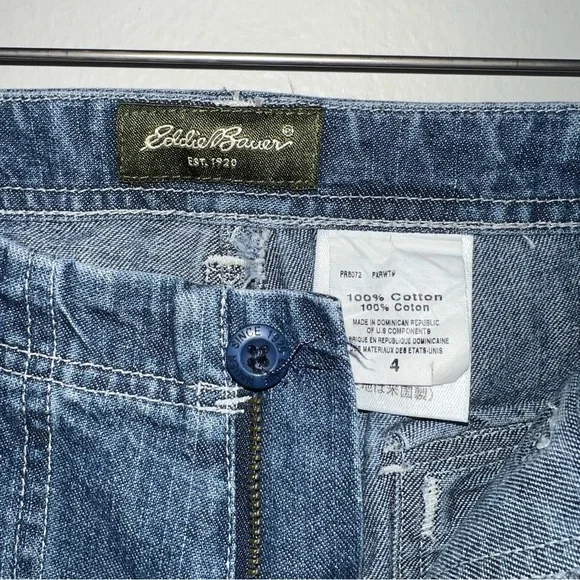 Eddie Bauer size 4 utility capris pants in dark wash denim - Picture 3 of 5